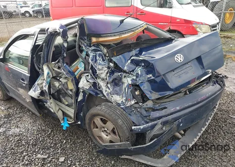 2002 Volkswagen Jetta Gls from USA, damaged, VIN 3VWSB69M02M152045